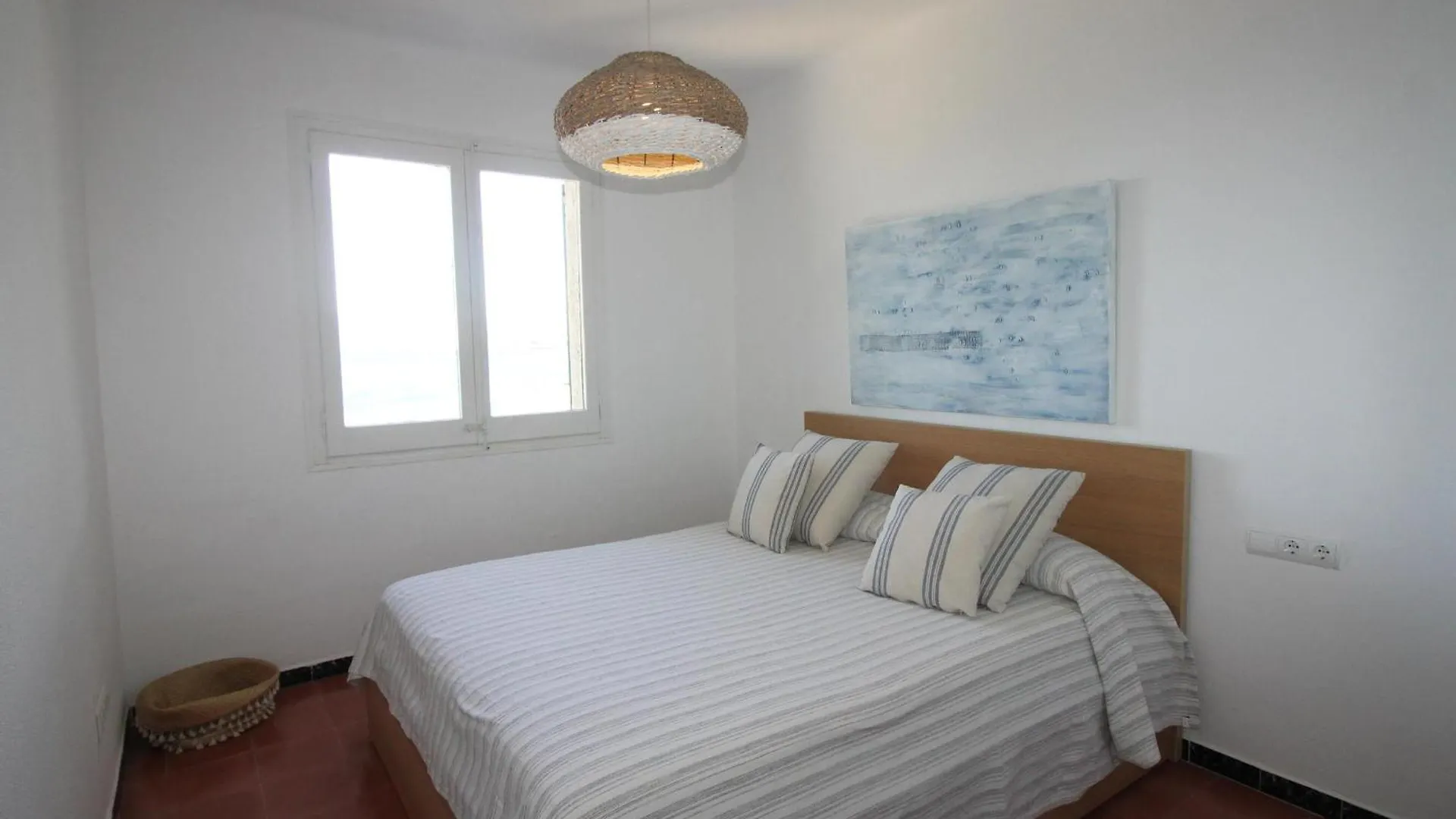 Holiday home Cap De Ras - Casa Individual Situada En Primera Linea De Mar, Con Magnificas Vistas De La Playa De Cap De Ras De Llanca - Es-228-185